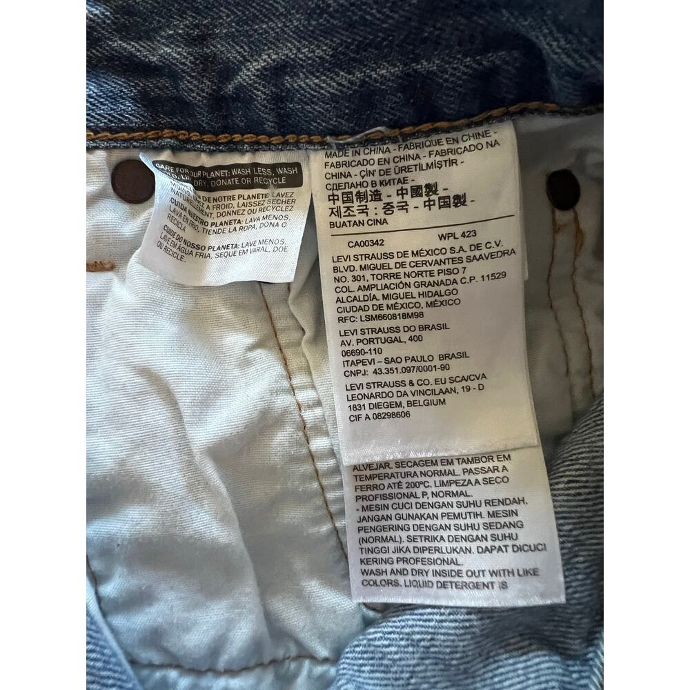 Levi’s 501 High Waisted Cutoff Denim Shorts Light Wash | 27 - Picture 6 of 7